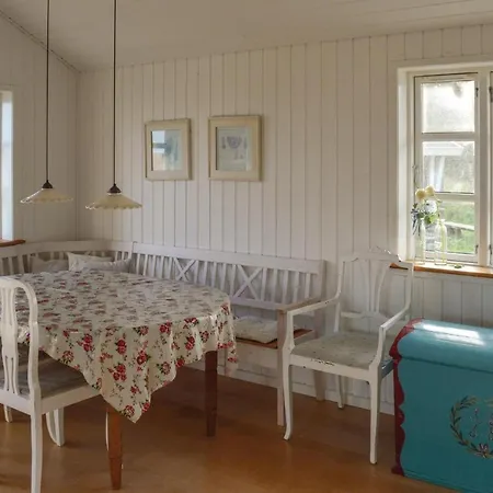 度假居 Two Bedroom Holiday In *