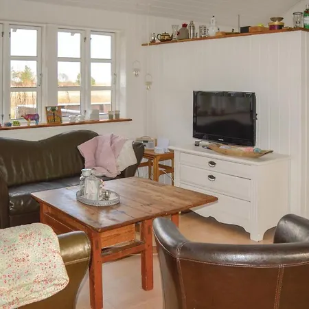 度假居 Two Bedroom Holiday In 耶鲁普